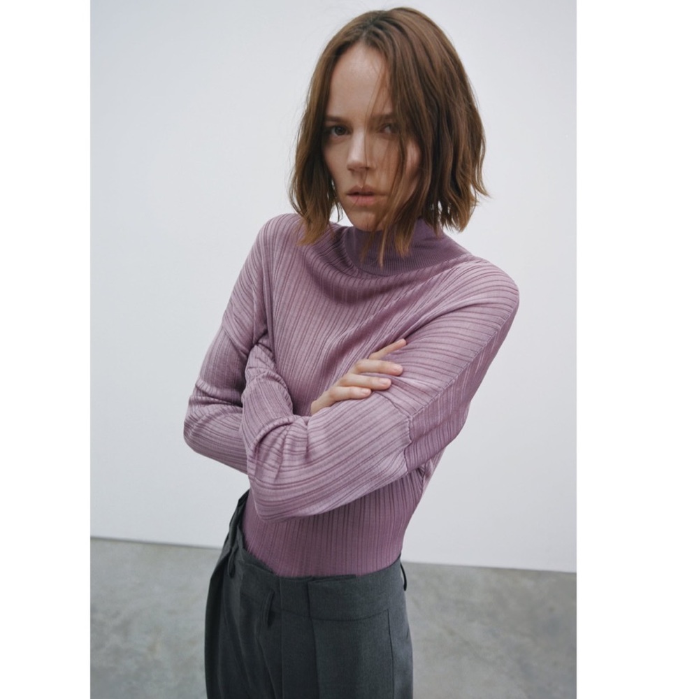 NWT ZARA RIBBED MOCK NECK LIGHTWEIGHT SWEATER TOP LILAC SMALL